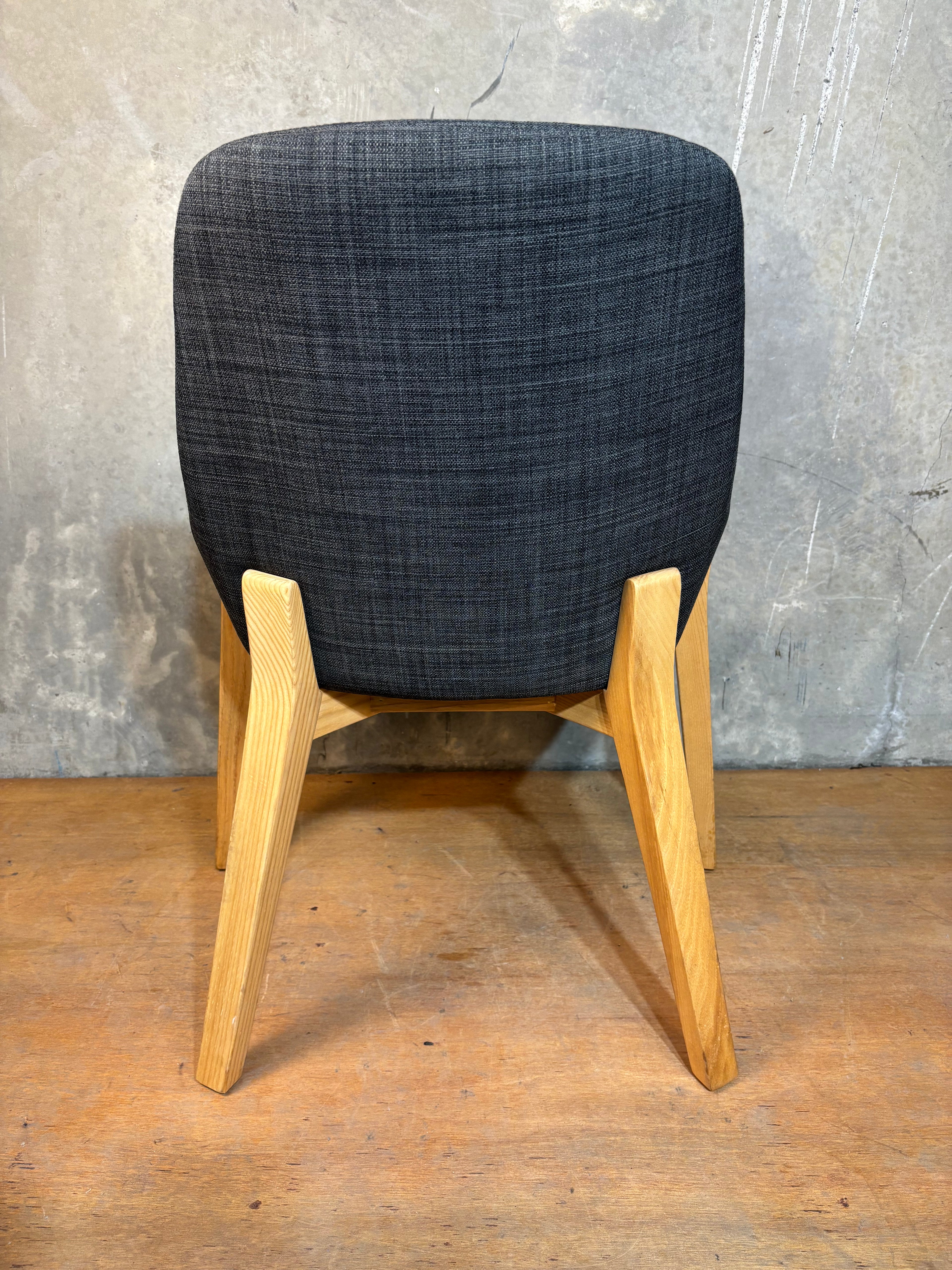AWM Jimi chair