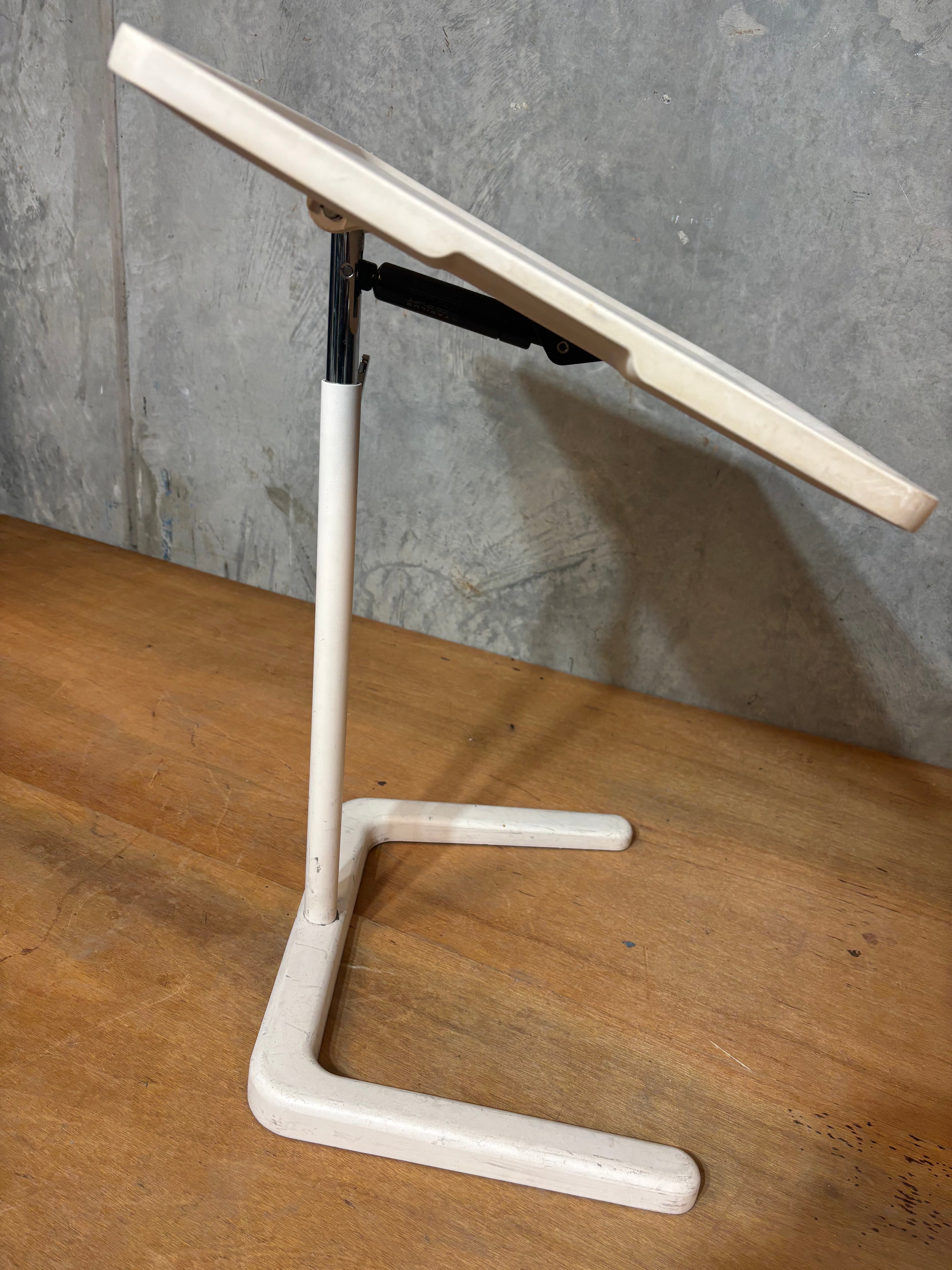 Vitra NesTable - White