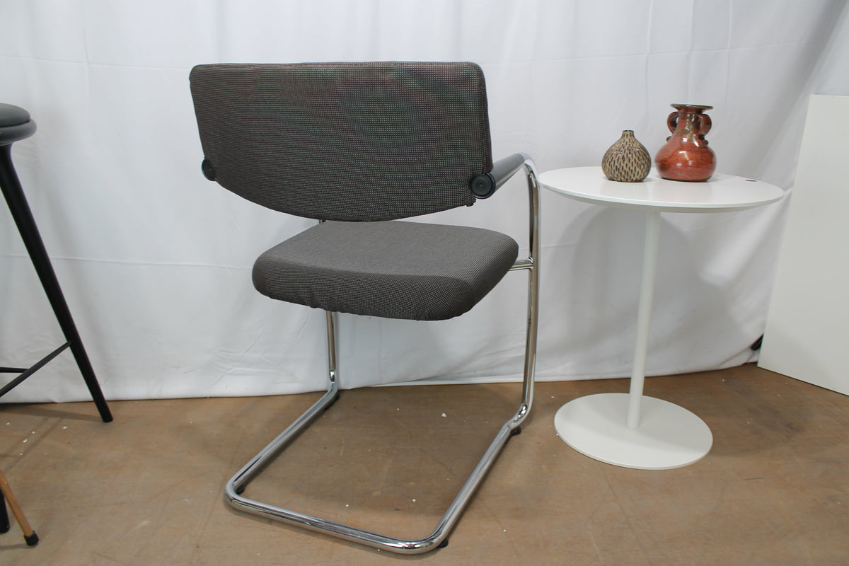 Visavis Meeting Chair, Vitra Dark Grey