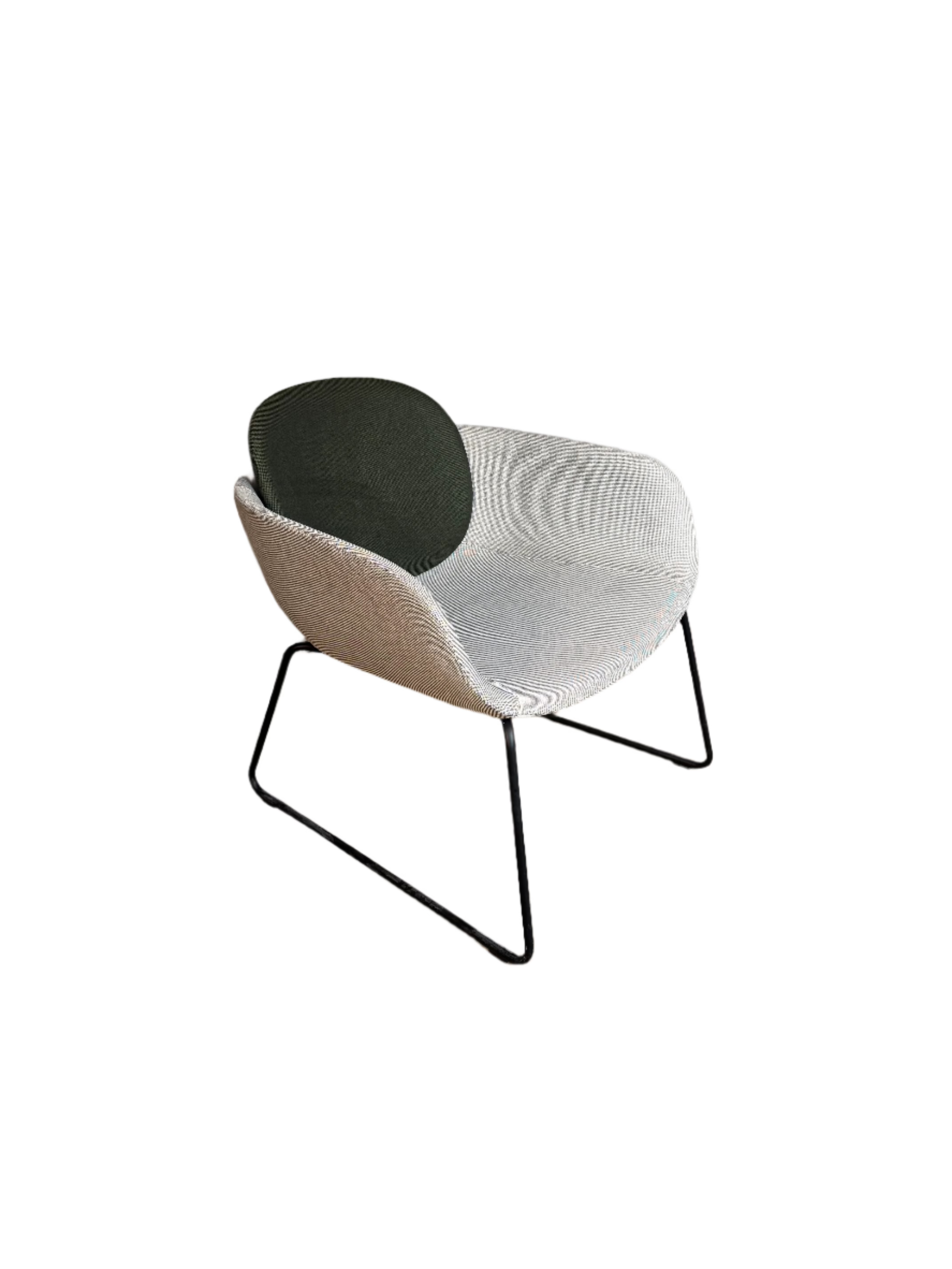 Peb Infiniti Design Armchair