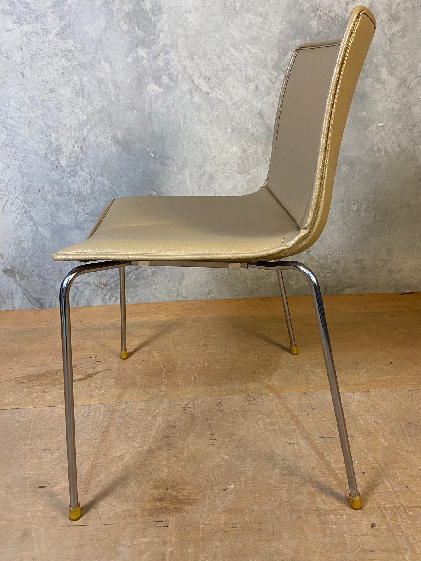 Catifa 53 - 4 Leg Base, Arper - Leather