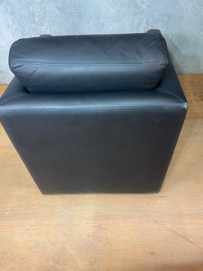 Arthur G Frankie Swivel Chair