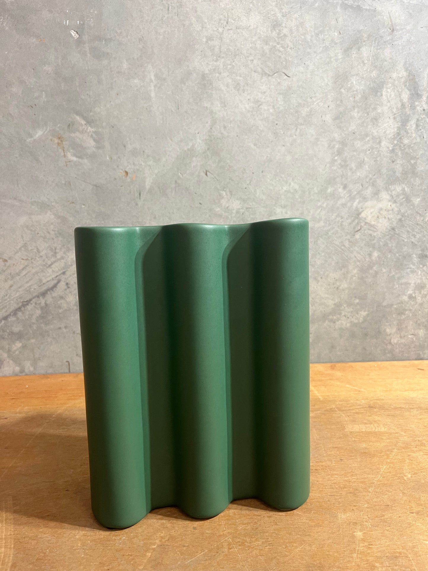 Green wave style vase - 2 available
