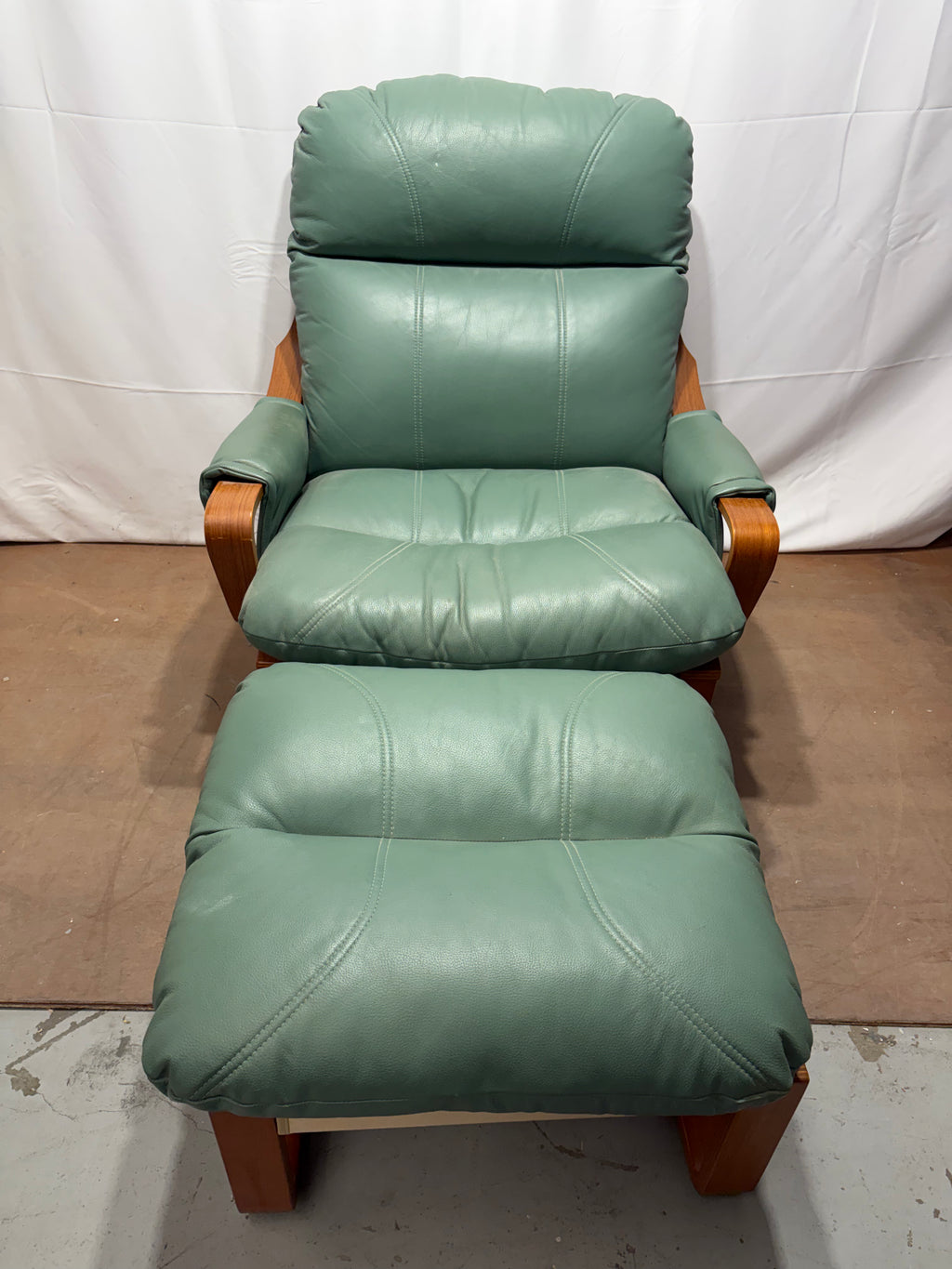 Tessa Monaco Armchair Set