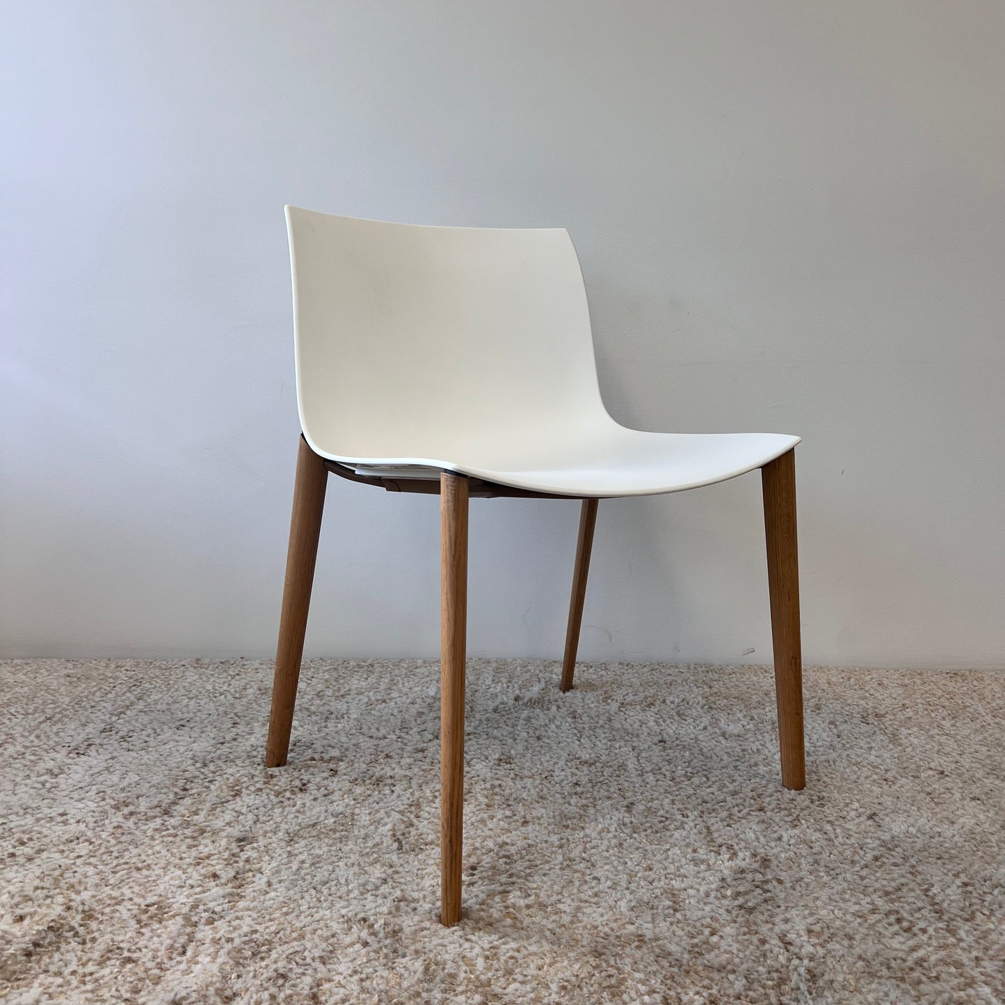 Catifa Chair 4-leg (Wide Seat), Arper