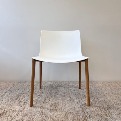 Catifa Chair 4-leg (Wide Seat), Arper