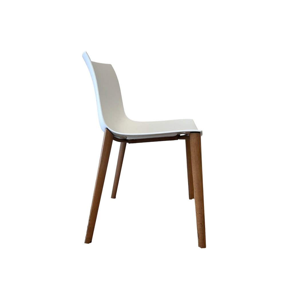 Arper Catifa White Chair