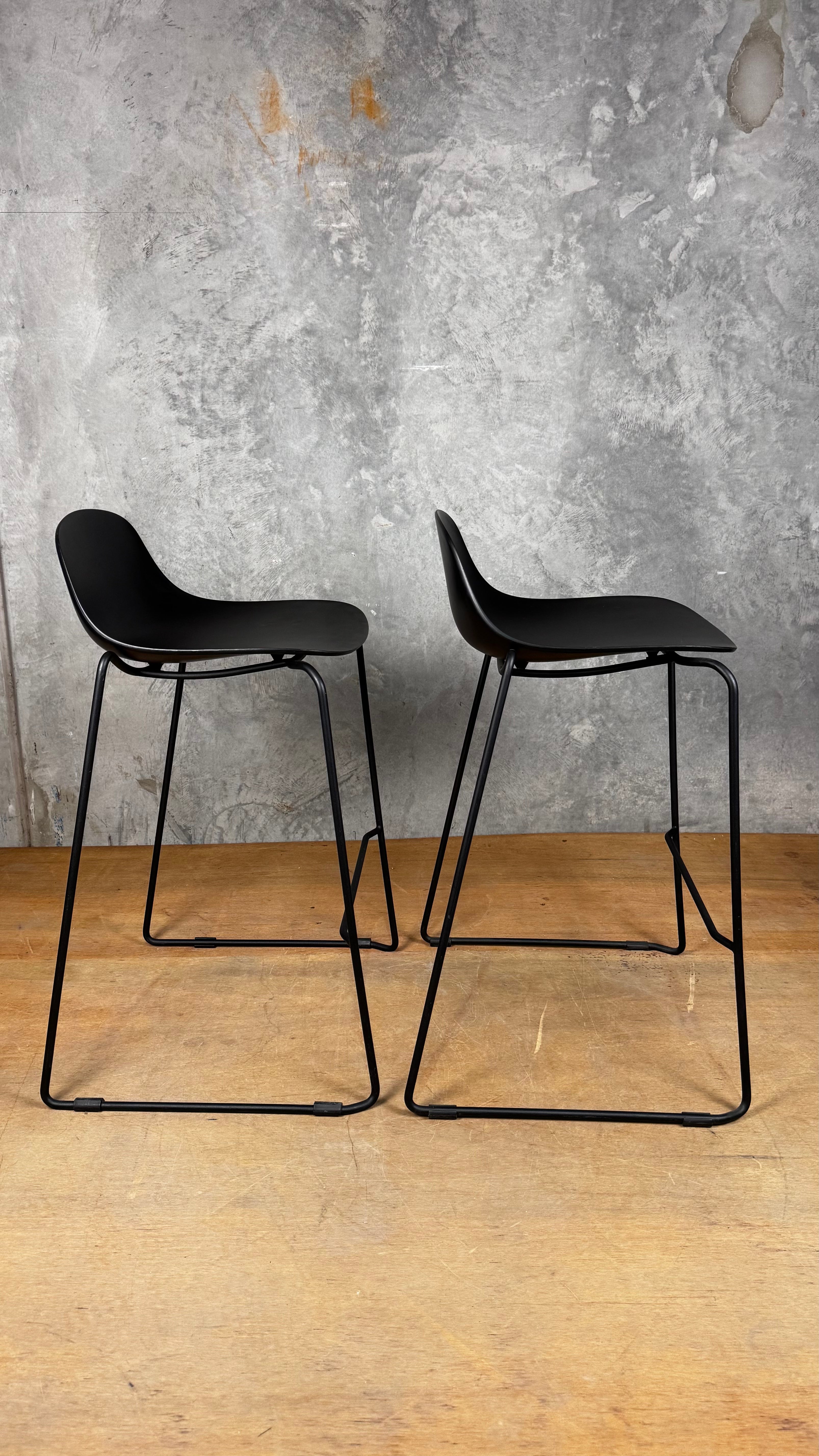 Pure Loop Mini Rod Stool