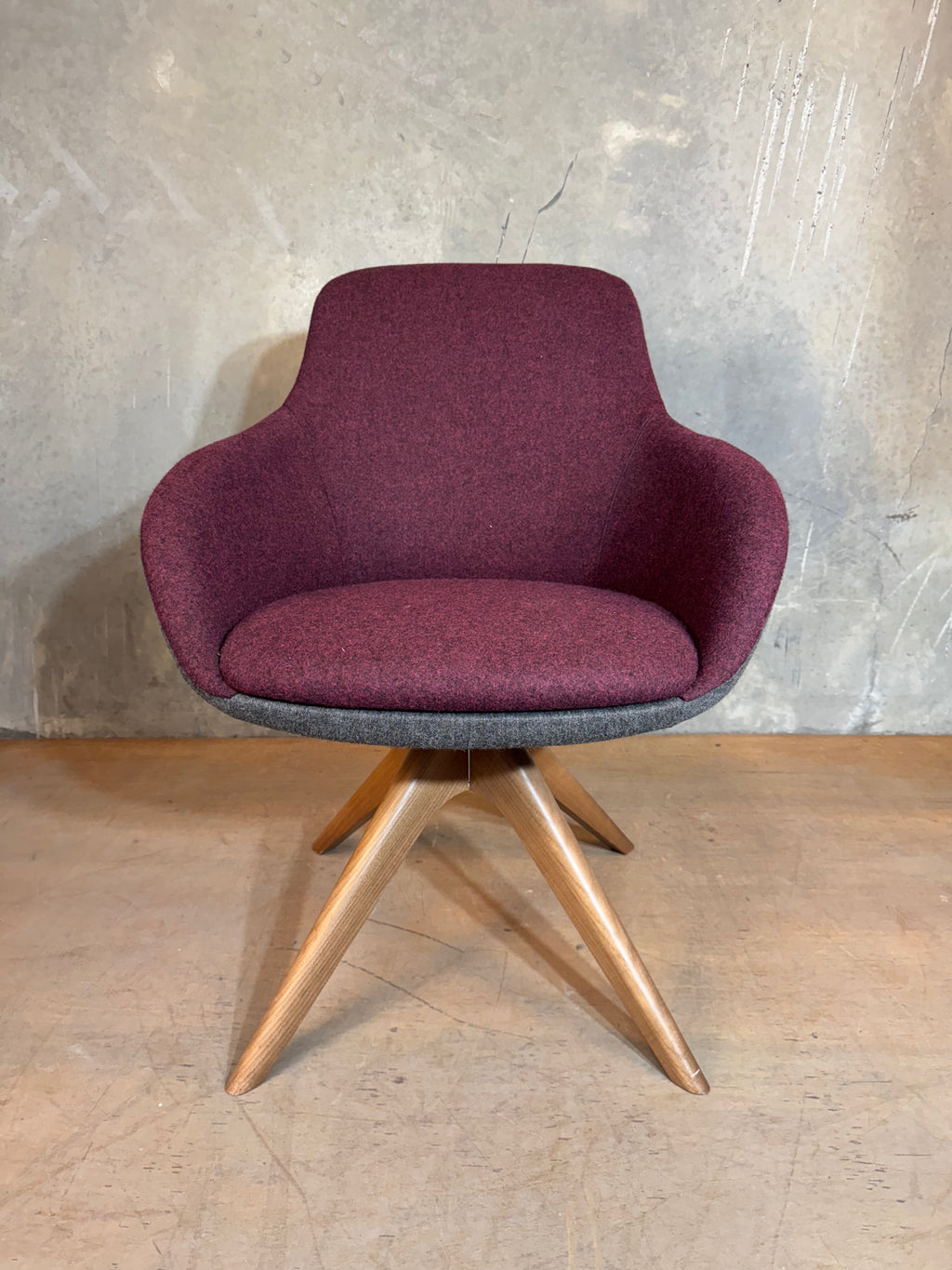 AWM Ebony armchair