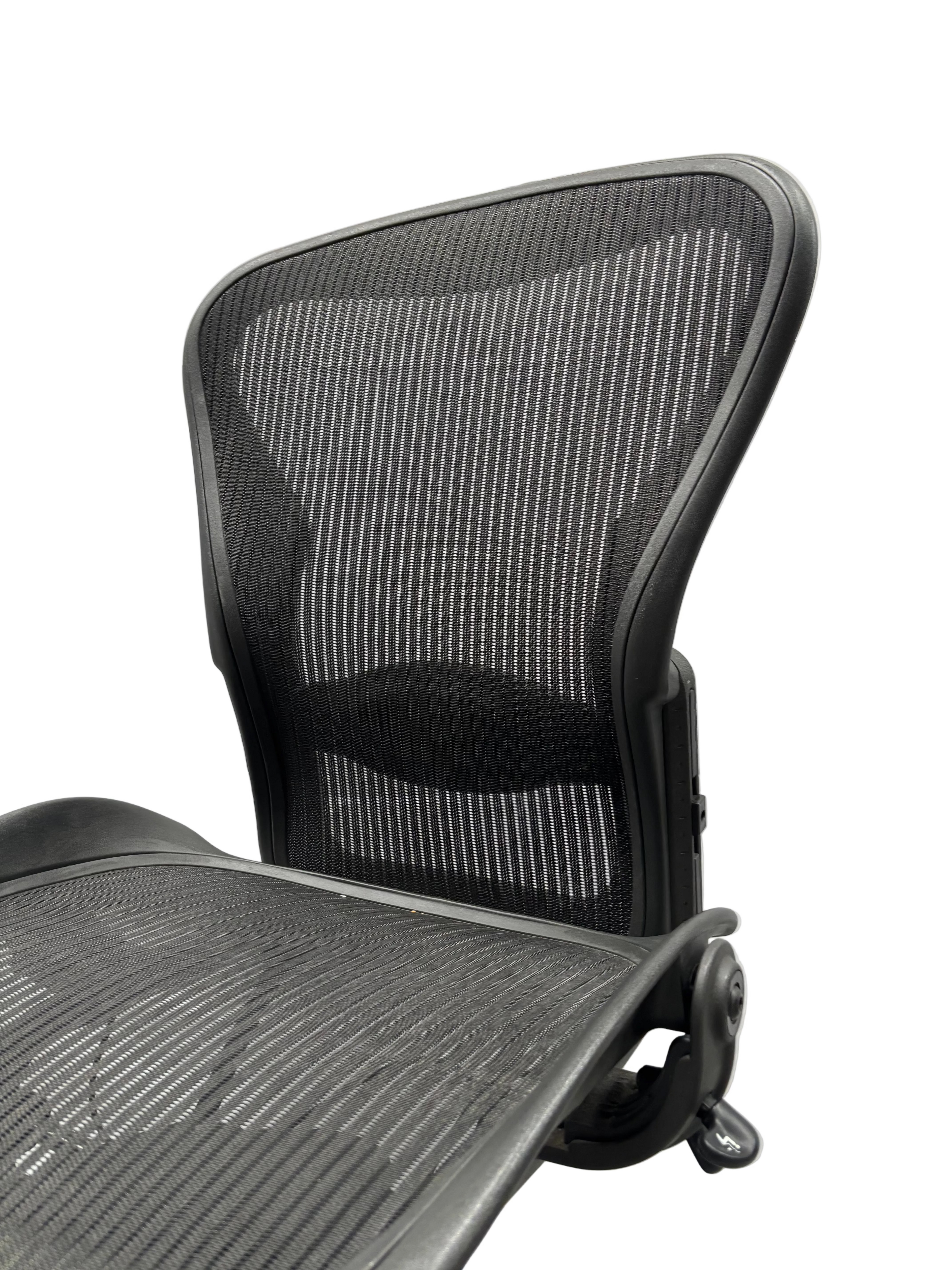 Herman Miller Aeron Chair Size B