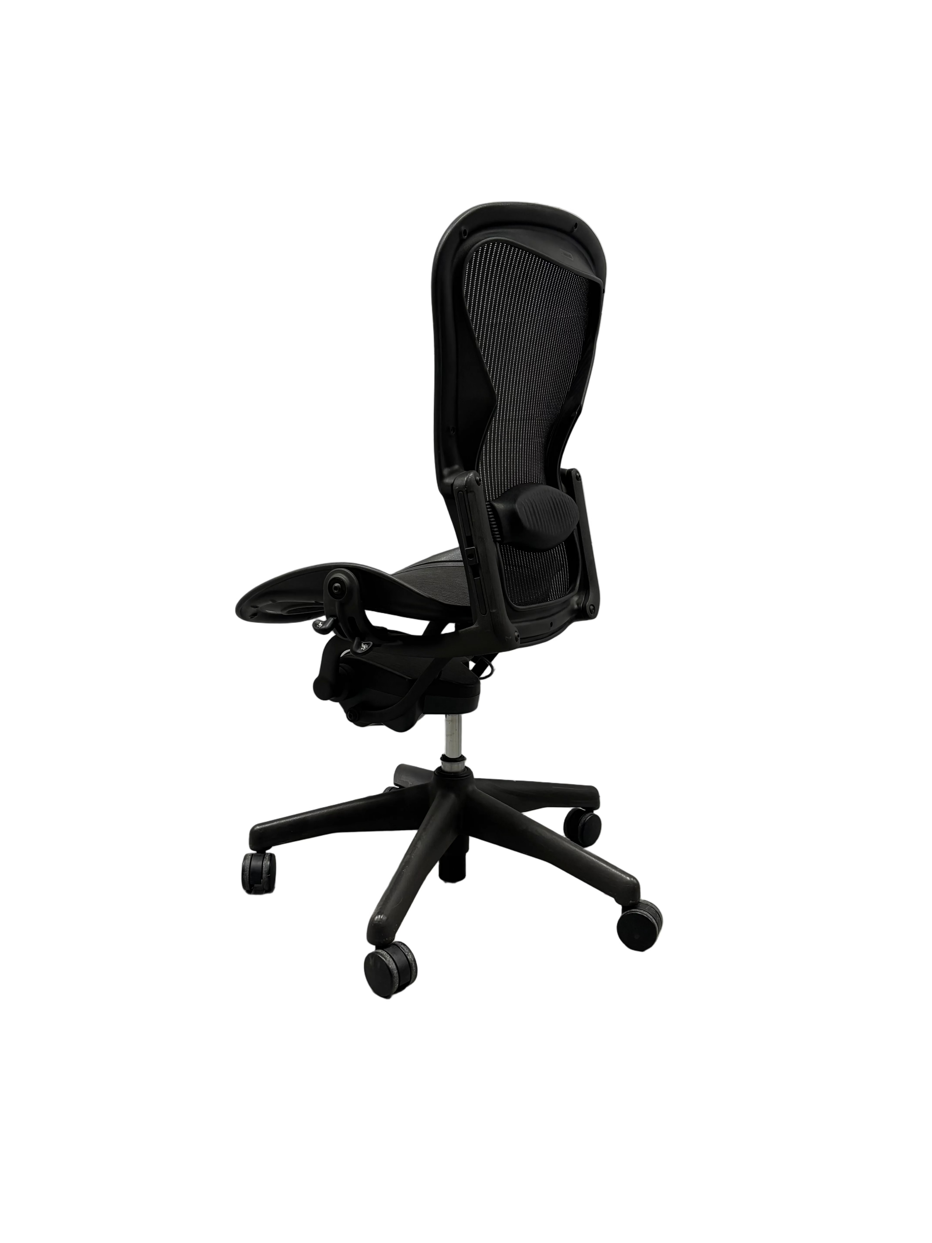 Herman Miller Aeron Chair Size B