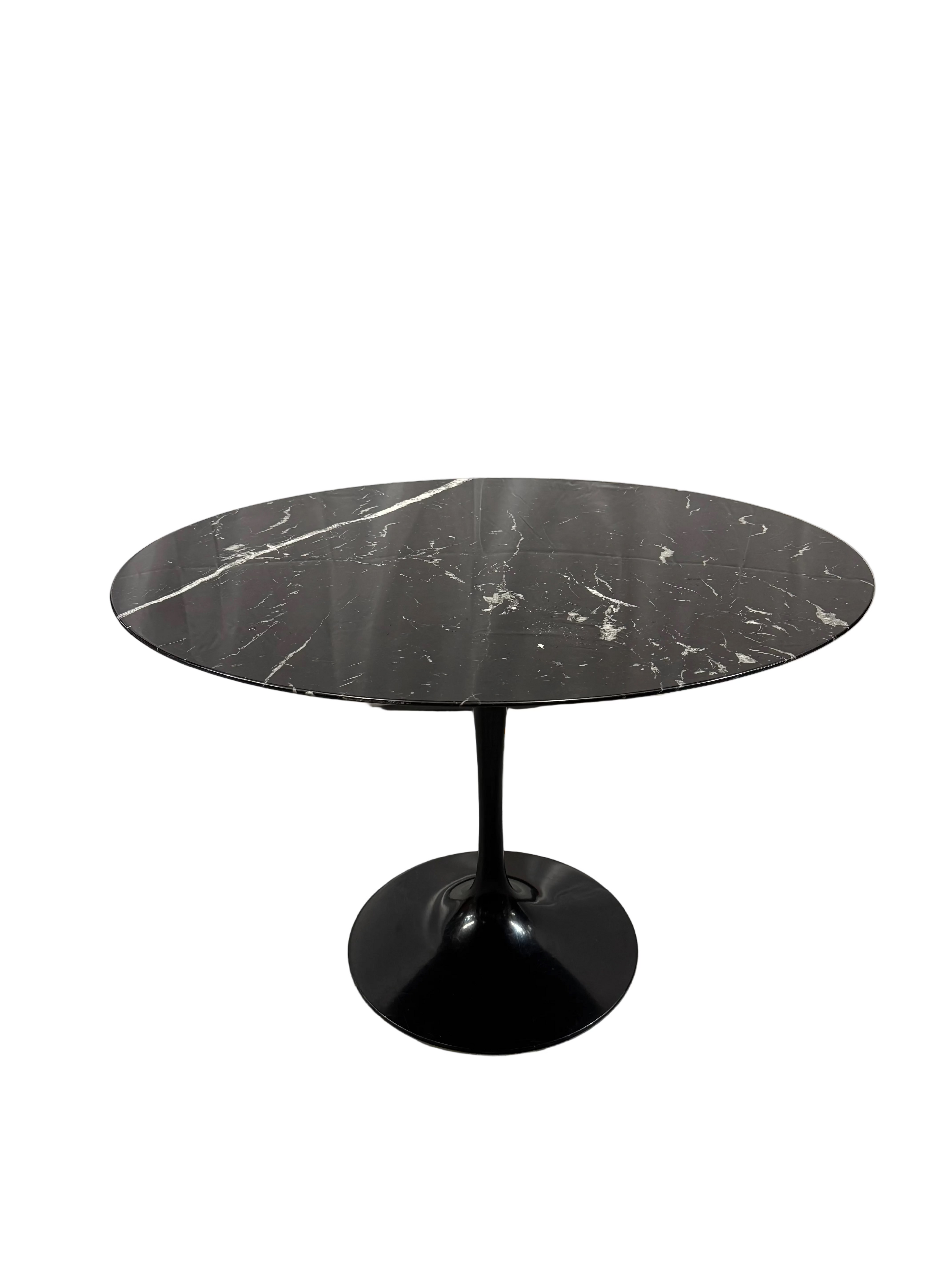 Eero Saarinen Saarinen Tulip Dining Tables 1956