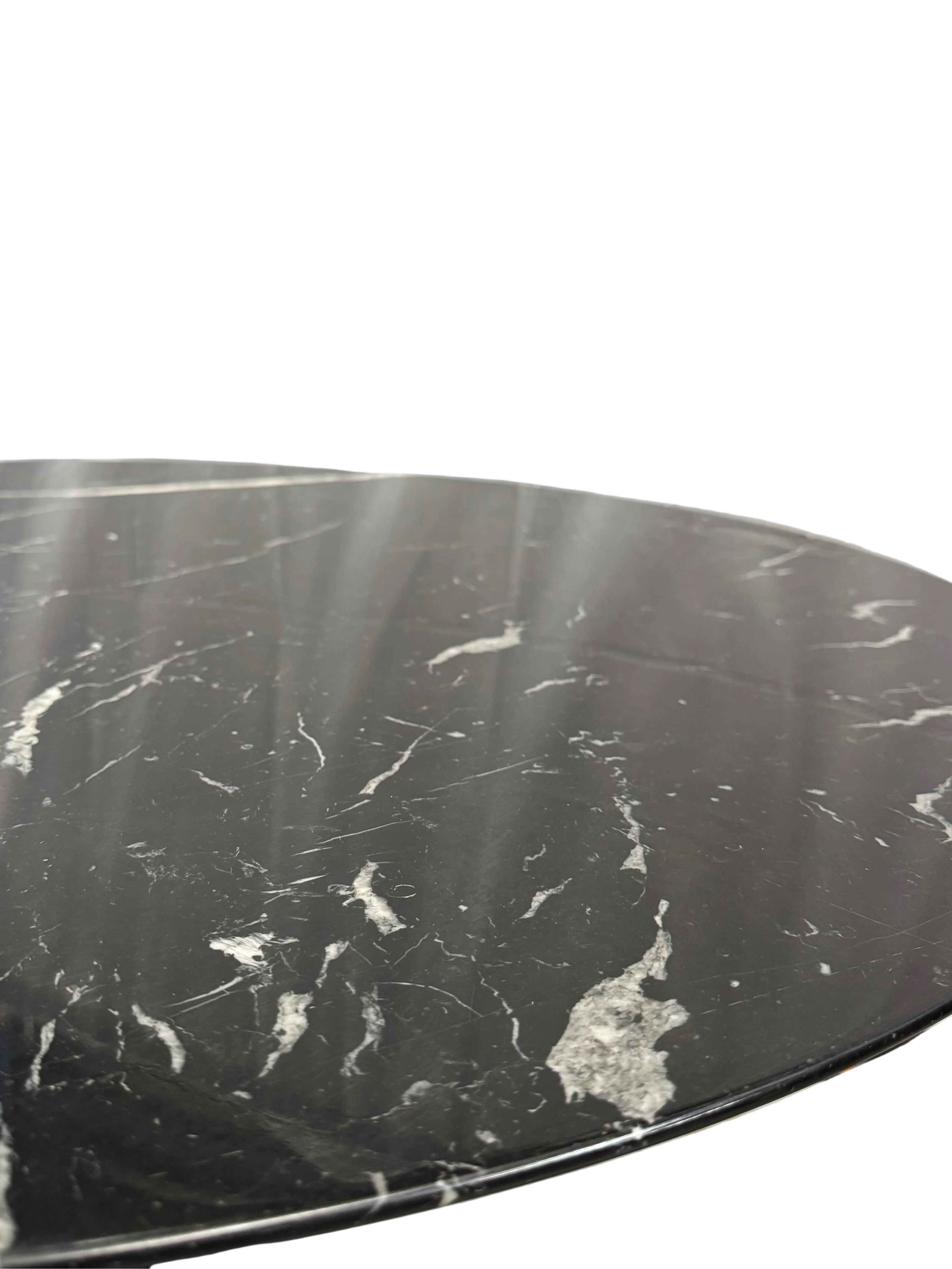 Eero Saarinen Saarinen Tulip Dining Tables 1956