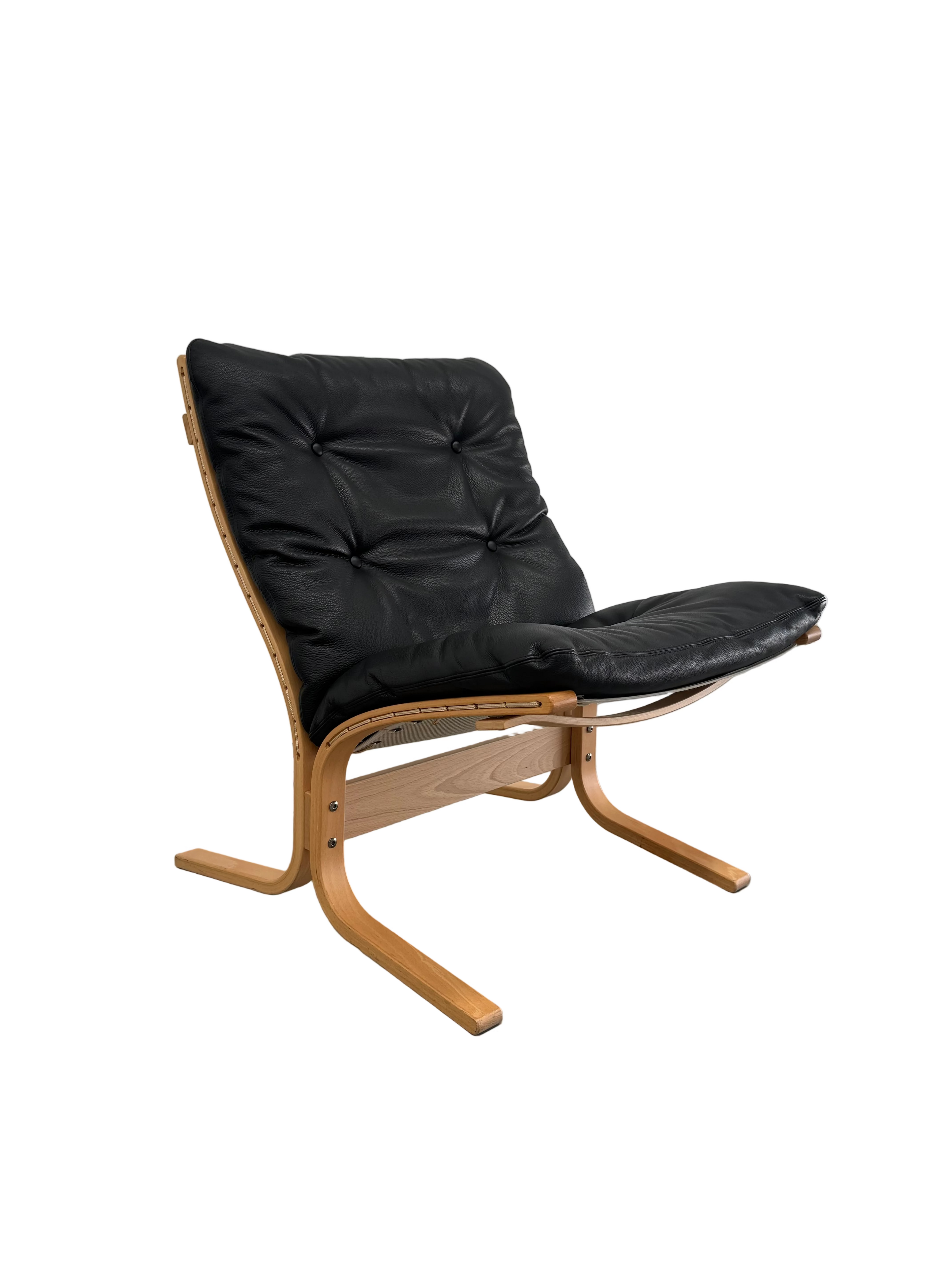 Thonet, Siesta Classic Low Back by LK Hjelle