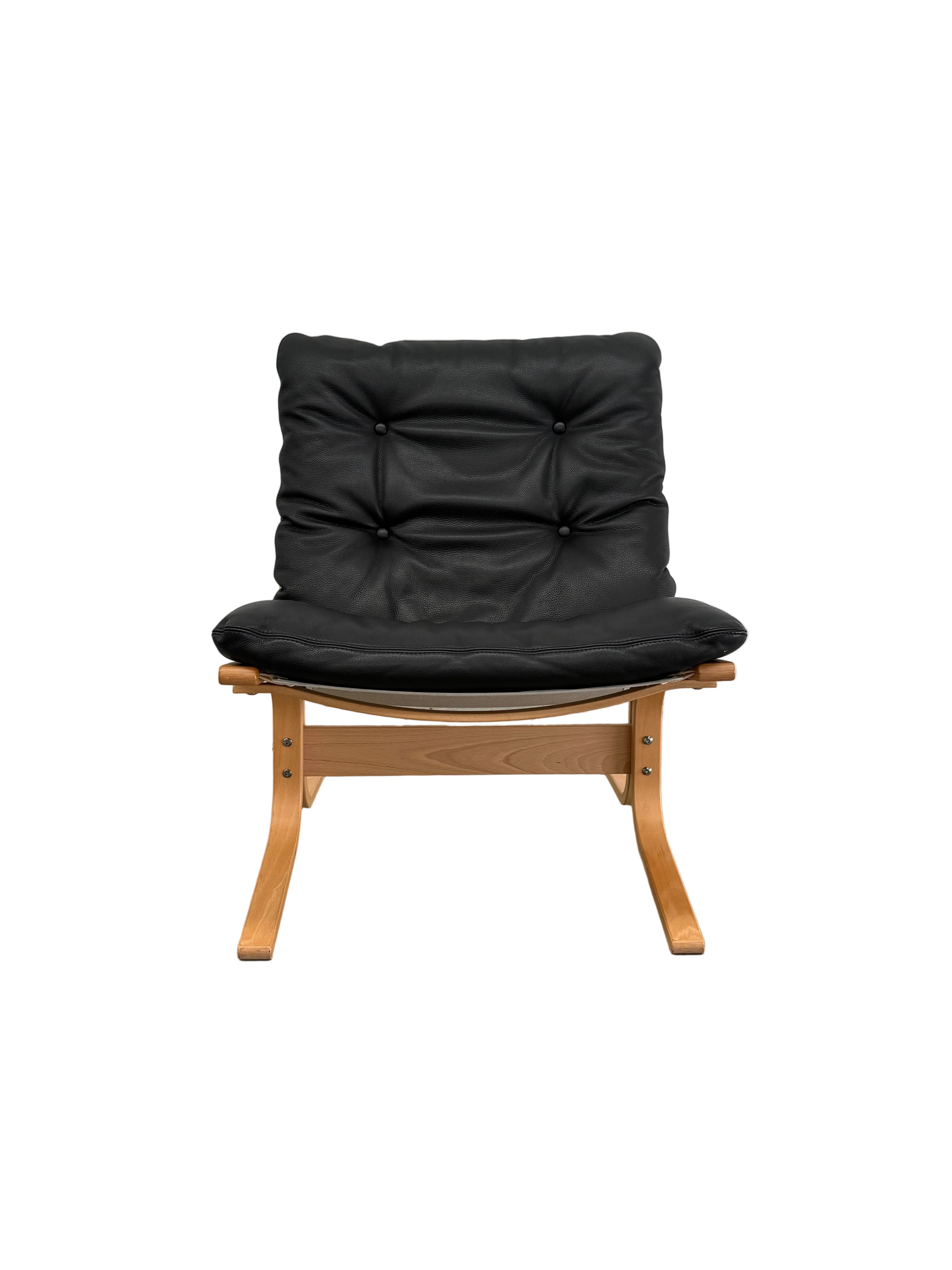 Thonet, Siesta Classic Low Back by LK Hjelle