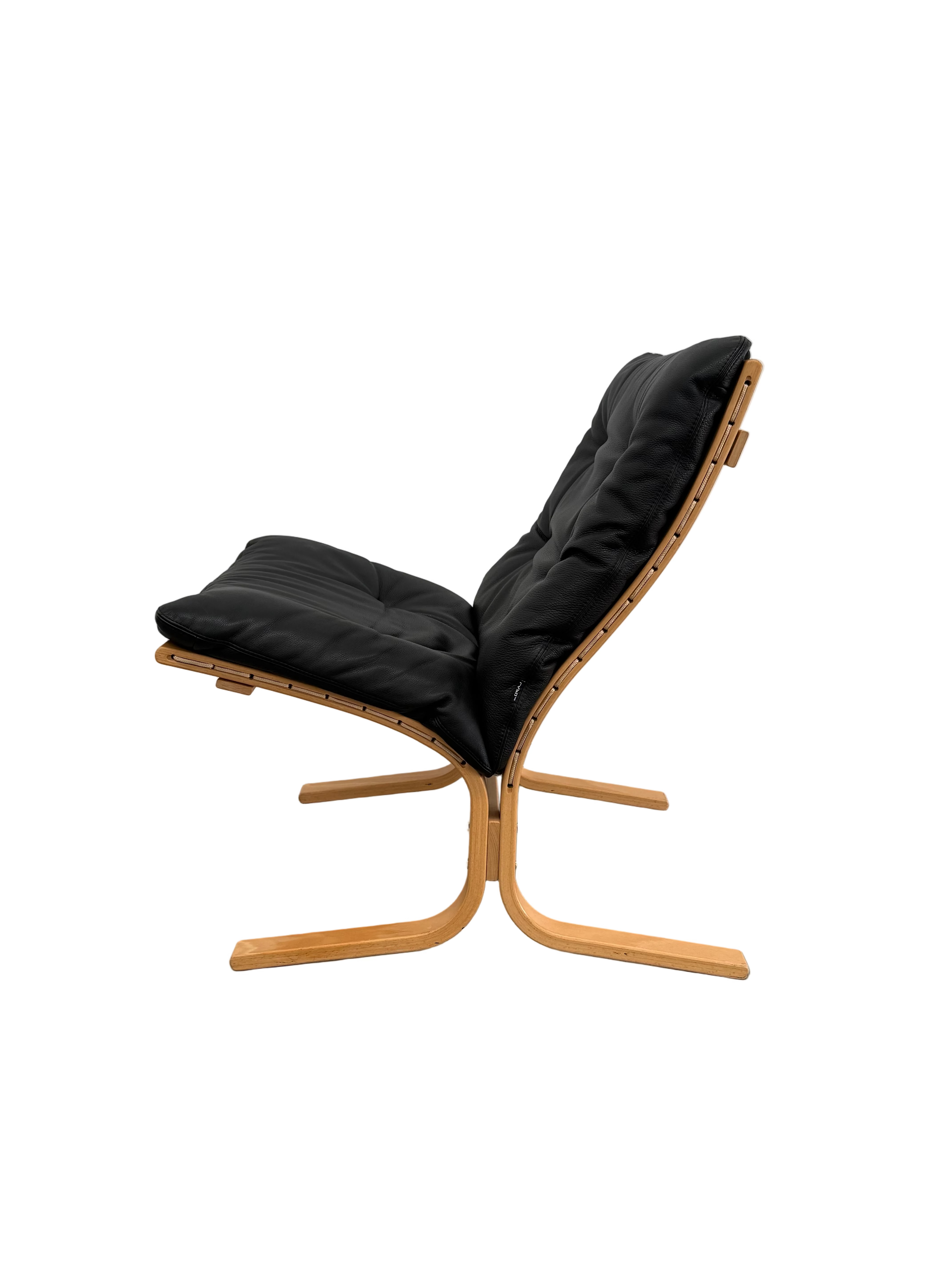Thonet, Siesta Classic Low Back by LK Hjelle