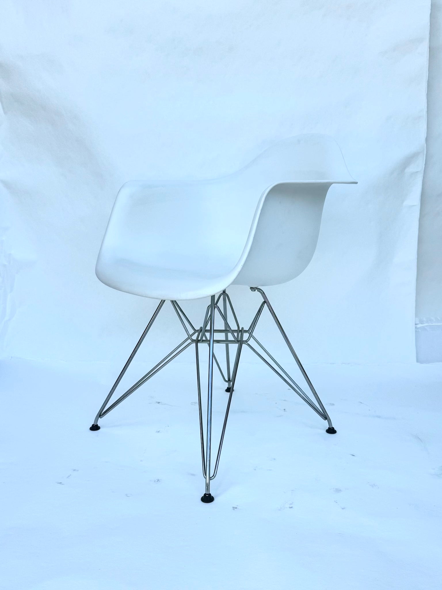 Eames Moulded Armchair