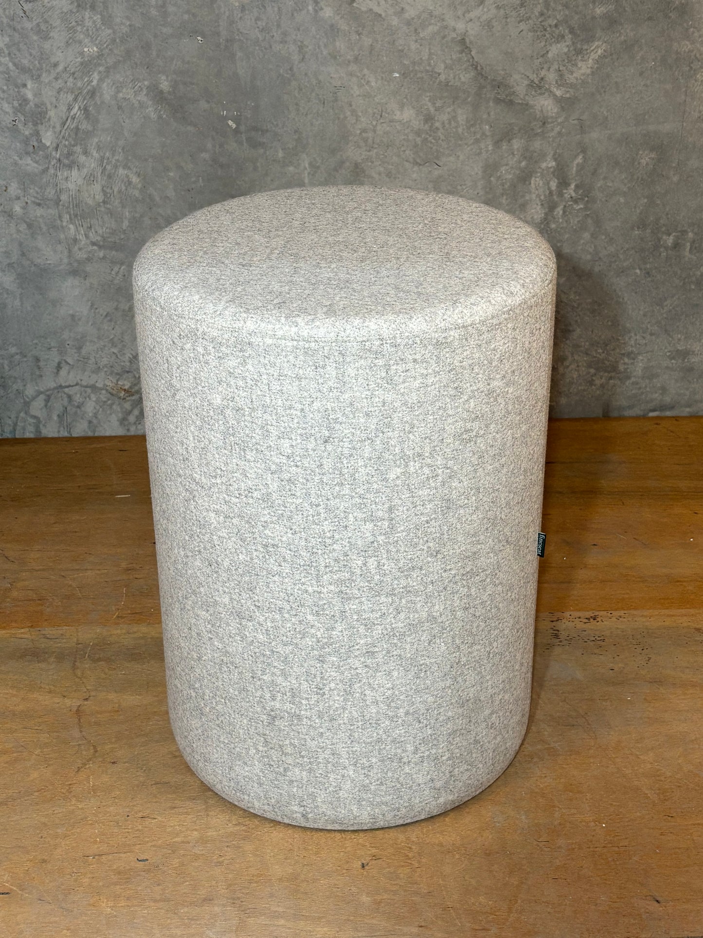 Fineseat Round Ottoman