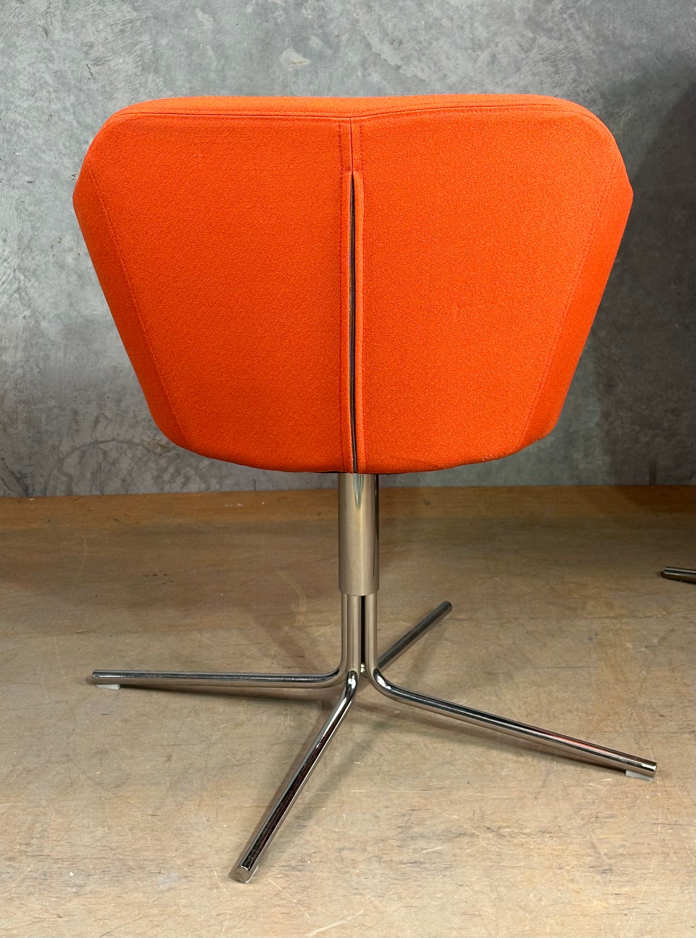 Tulip Swivel Chair