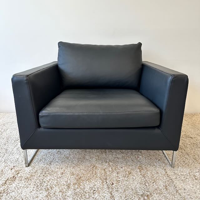 Black Leather Armchair, Jardan