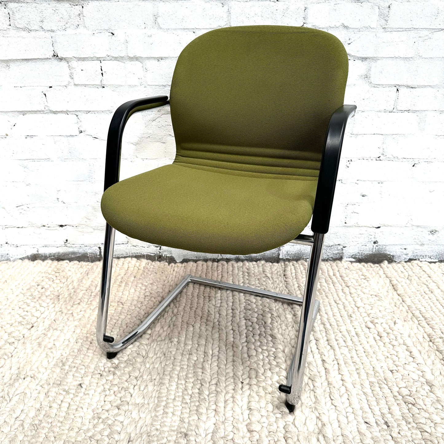 FS-Line 212/5 Cantilevered Chair, Wilkhahn - Artichoke