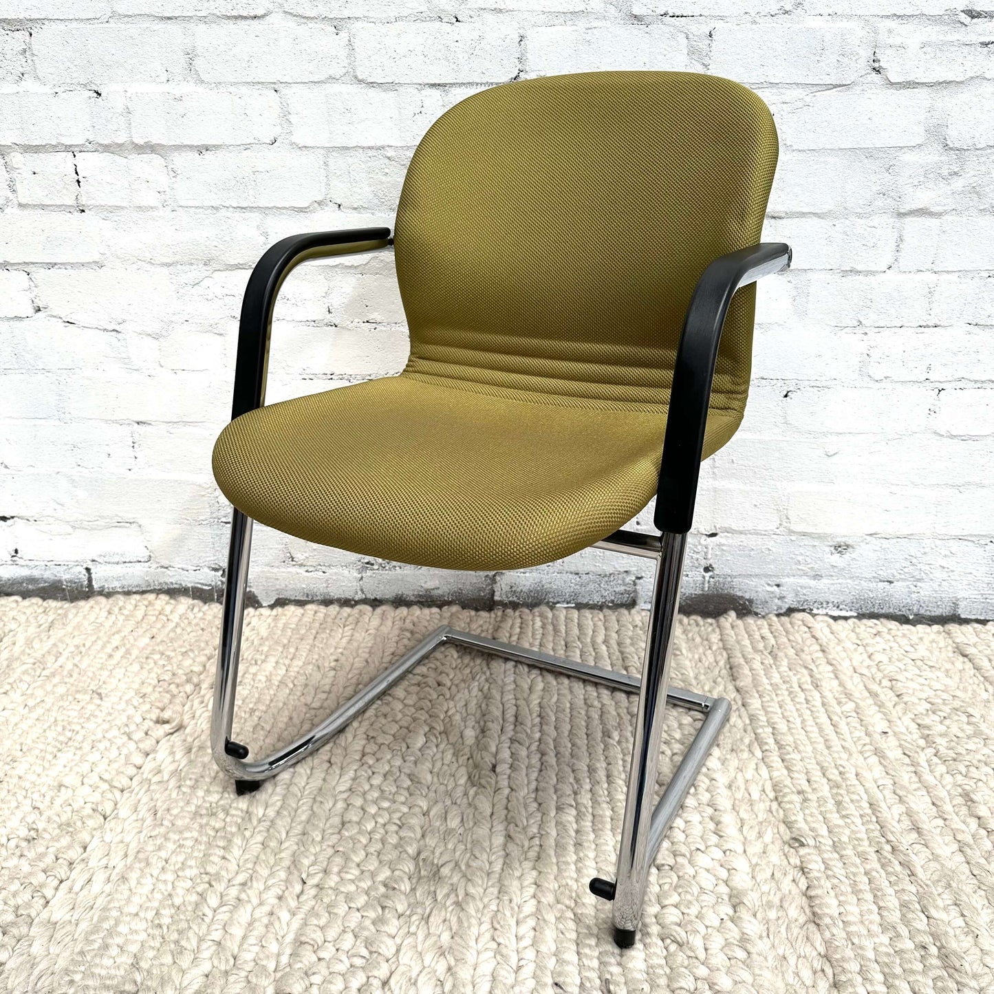 FS-Line 212/9 Cantilevered Chair, Wilkhahn