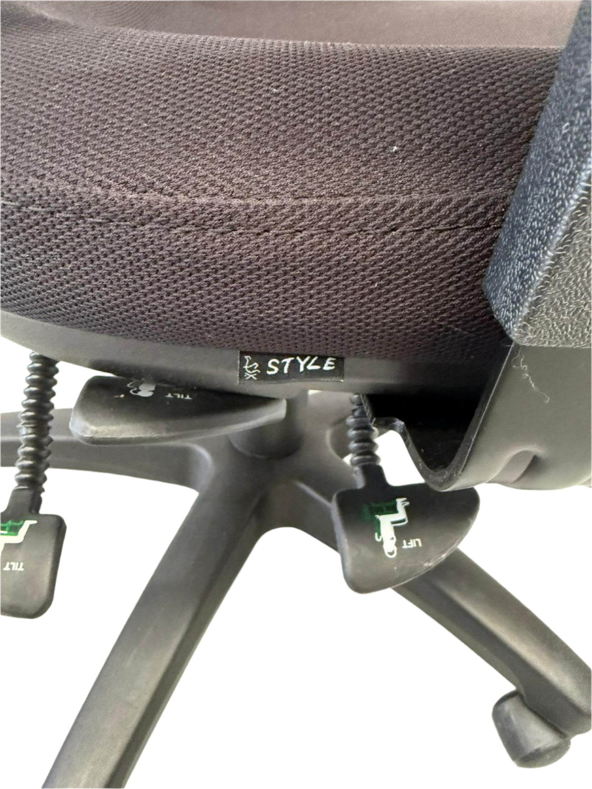 Style Mesh Back Chair by Vesta