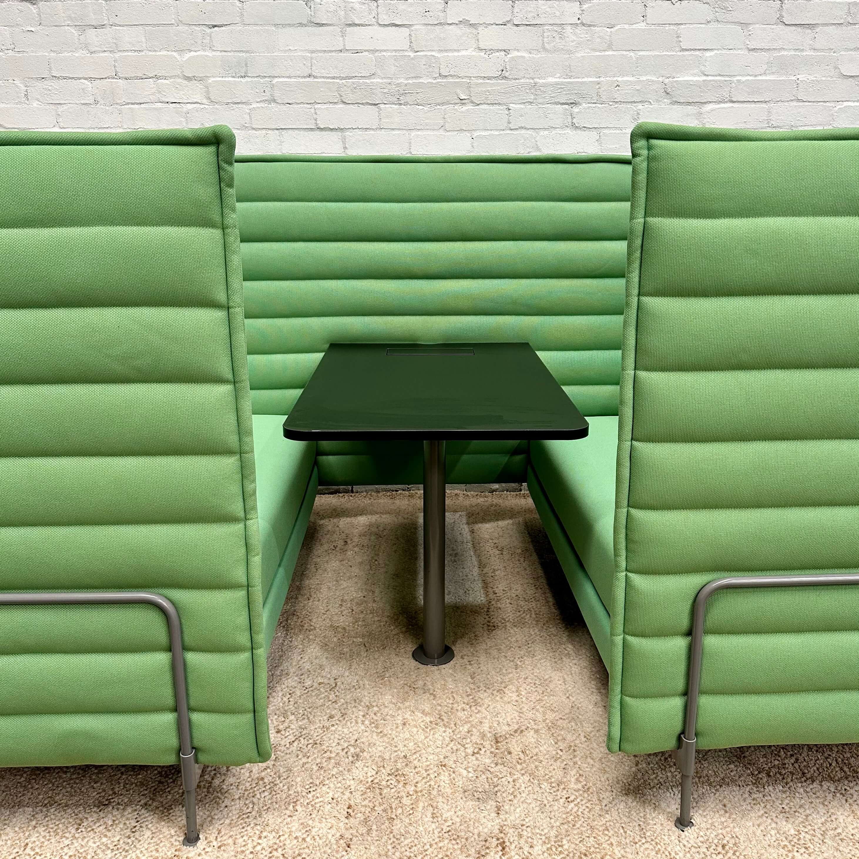 Alcove Cabin Highback with Table (4 Seater), Vitra Ronan & Erwan Bouroullec, 2006