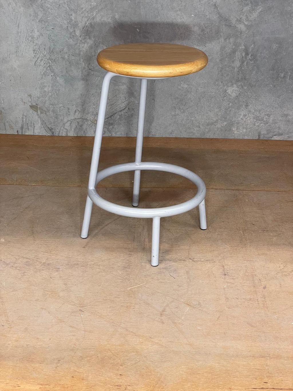 Volar stool by Alexander Lotersztain for Derlot