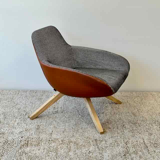 Y 4-leg Armchair, Alma Design Mario Mazzer